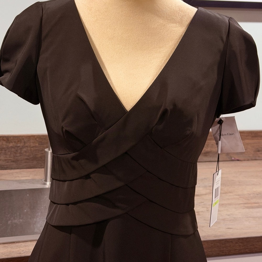 Calvin Klein Black V-Neck Midi Dress size 4 - Picture 4 of 11